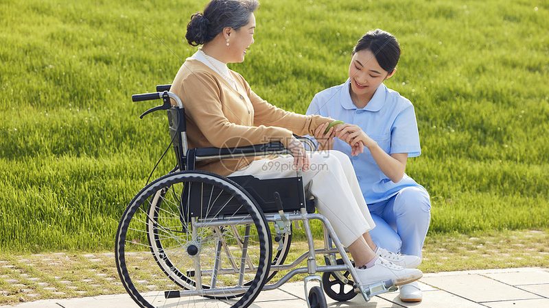 养老护理员等级解析：初级、中级、高级哪个含金量更高？**